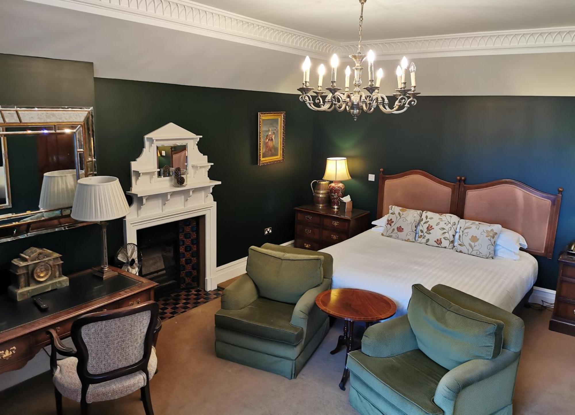 Waterford Castle Hotel & Golf Resort Ballinakill  Room photo